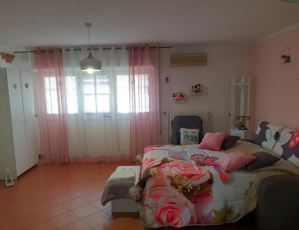 Shabby Chic Rooms Con Cucina E Giardino Privato Pomarico 外观 照片