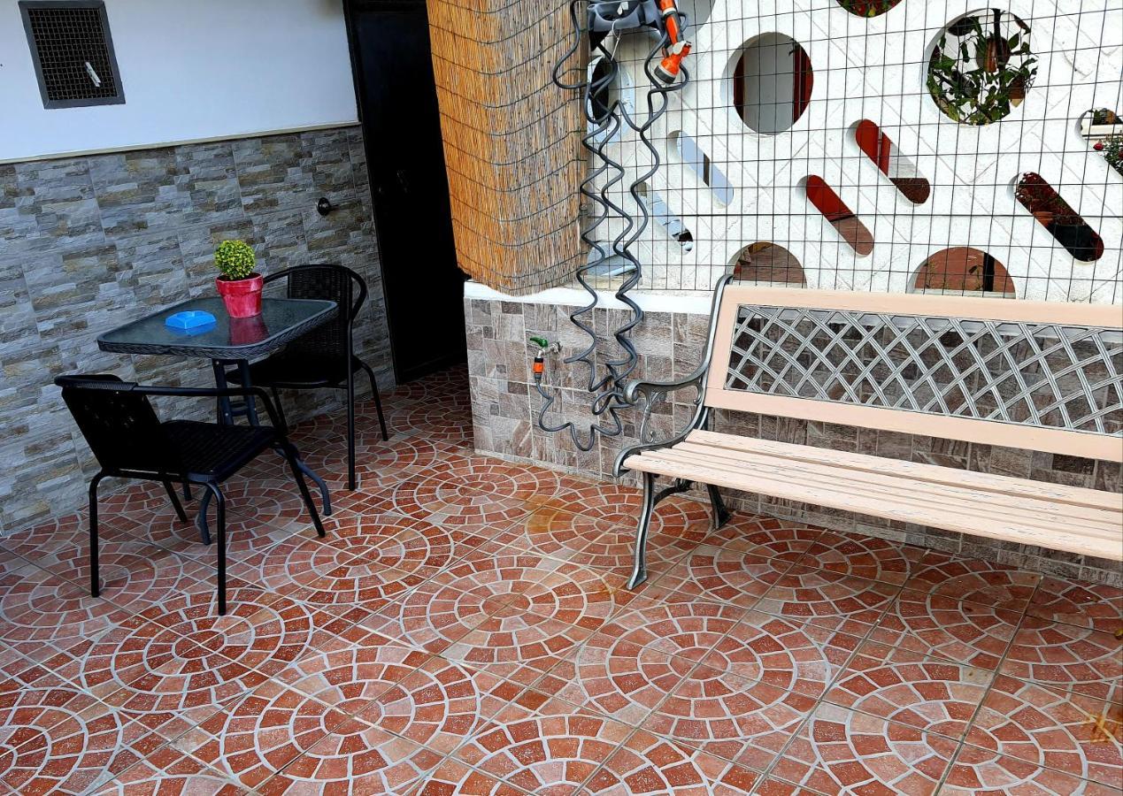 Shabby Chic Rooms Con Cucina E Giardino Privato Pomarico 外观 照片